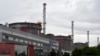 ARCHIVO - Esta fotografía muestra una vista de la central nuclear de Zaporiyia, controlada por Rusia, en el sur de Ucrania, el 14 de junio de 2023.