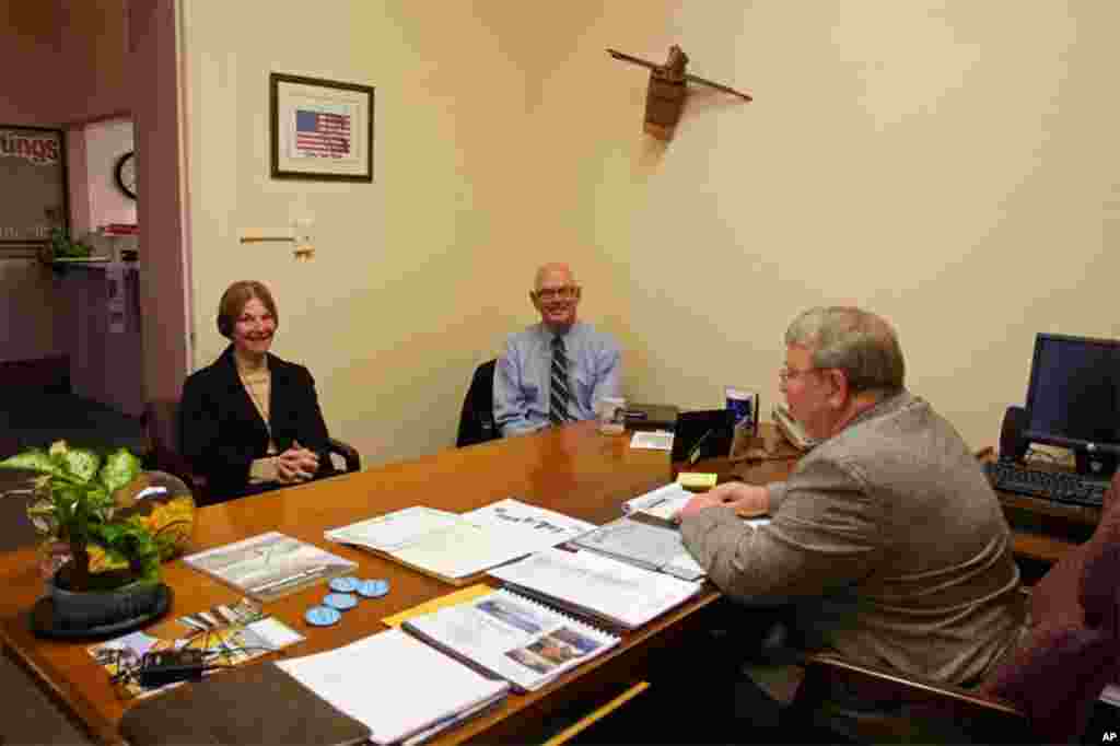 当年的老朋友中一共有17位将与习近平重聚，这次午茶方式的会面将持续一个小时左右。