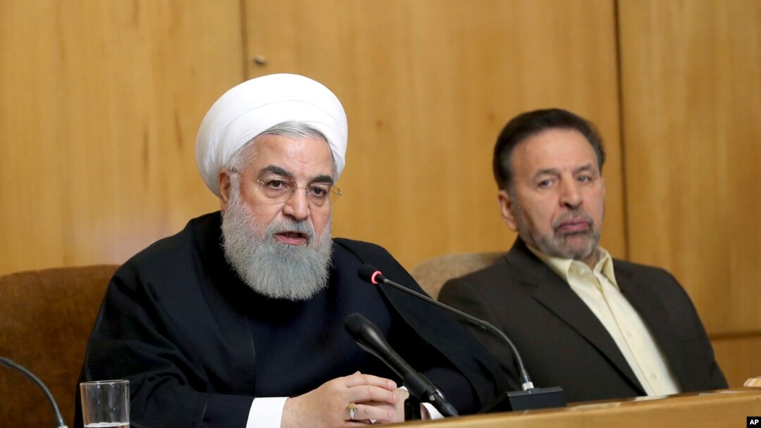 Dalam foto yang dirilis situs web kantor Kepresidenan Iran, Presiden Hassan Rouhani berbicara dalam rapat kabinet di Teheran, Iran, 24 April 2019.