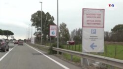 Իտալիայի վարչապետ Մարիո Դրագին այցելում է Հռոմի Ֆյումիչինոյի օդանավակայանում գտնվող Covid-19-ի պատվաստման կենտրոն