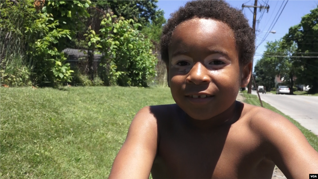 Alexander from the West End, in Louisville—Ali’s childhood neighborhood—says he learned about Muhammad Ali at school. (R. Taylor/VOA)