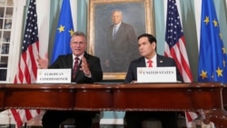 美国国务卿马尔科·卢比奥在国务院与欧盟贸易委员马罗斯·谢夫乔维奇出席谅解备忘录的签字仪式。（2026年4月24日）