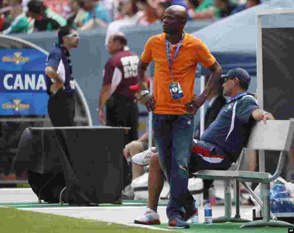 El entrenador de Panamá, el ex goleador internacional Julio César Dely Valdéz, ha logrado imprimir su sello de fútbol ofensivo al equipo que revelación en la Copa Oro.