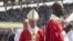 El papa Francisco llegando a la misa en el estadio de Bangui, República Centroafricana, el lunes, 30 de noviembre de 2015. 