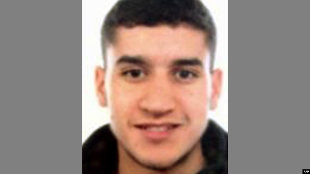 Younes Abouyaaqoub, 22 tuổi, chạy trốn từ ngày 17/8 sau khi lái xe với tốc độ cao lao vào đám đông đang đi dạo dọc theo Las Ramblas, con phố nổi tiếng nhất của Barcelona.