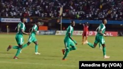 L'équipe du Sénégal lors d'un match de qualifications pour la CAN 2019, le 13 octobre 2018. (VOA/Amedine Sy)