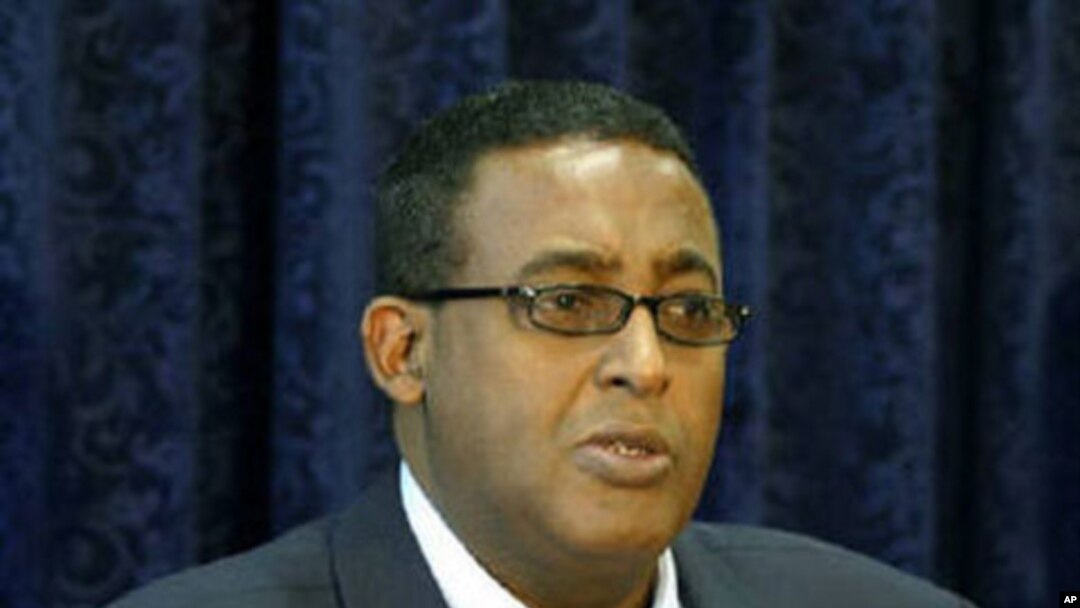 RW Sharma'arke oo ka hadlay Tababarka ciidamada