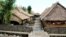 Sebuah desa dengan rumah-rumah kayu tradisional di Desa Limbungan, Lombok Timur sebagai tujuan wisata. (Foto:Courtesy/Badan Pariwisata Indonesia)