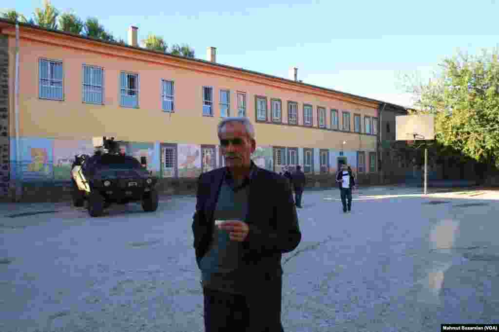 Diyarbakır'ın Sur mahallesinde seçim için sıkı güvenlik önlemleri alındı