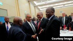 Rais John Magufuli (K) akiwa na Rais Jacob Zuma, Rais mstaafu Benjamin Mkapa na Waziri Mkuu mstaafu Salim Ahmed Salim