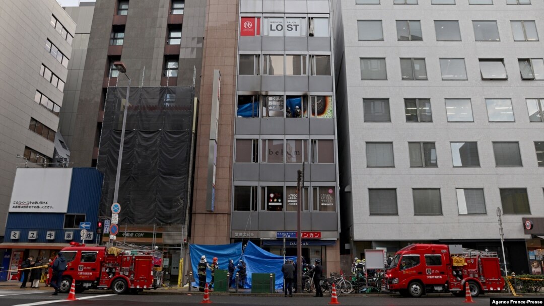 Hỏa hoạn tại một tòa nhà ở Osaka, Nhật, hôm 17/12/2021.