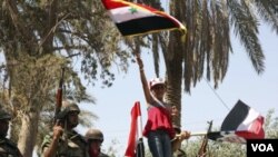 Las protestas siguen en Siria, donde manifestantes reclaman la renuncia de al-Assad.