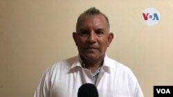 El doctor Javier Núñez considera que el Sistema de Salud Pública podría no tener capacidad de identificar todos los casos positivos del COVID-19. [Foto: Daliana Ocaña, VOA]