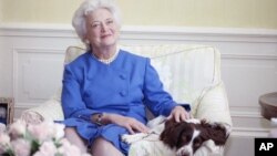 La ex primera dama de EE.UU. Barbara Bush se encuentra en estado grave y ha decidido no recibir más tratamiento.