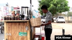 ការលក់​កាហ្វេ​តាម​ផ្លូវ​កាន់តែ​កើន​ច្រើន​ឡើង​នៅ​រាជធានី​ភ្នំពេញ