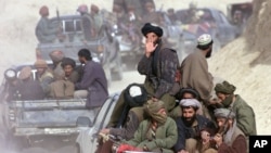 د پاکستان د بهرنیو چارو وزیر وویل طالبان باید خبرې وکړې او خپل هدفونه له سوله اییزې لارې تعقیب کړي.