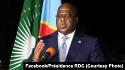 Président Félix Tshisekedi na lisikulu na ye mpo na mibu 60 ya Lipanda, na Cité ya Union africaine, Kinshasa, RDC. 30 juin 2020. (Facebook/Présidence RDC)