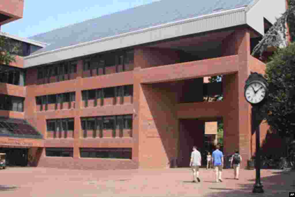 乔治城大学外交学院的建筑物外貌