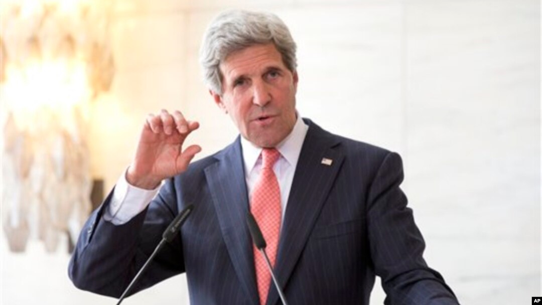 Menteri Luar Negeri Amerika John Kerry saat memberikan konferensi pers di Roma, Italia hari Kamis (9/5). 