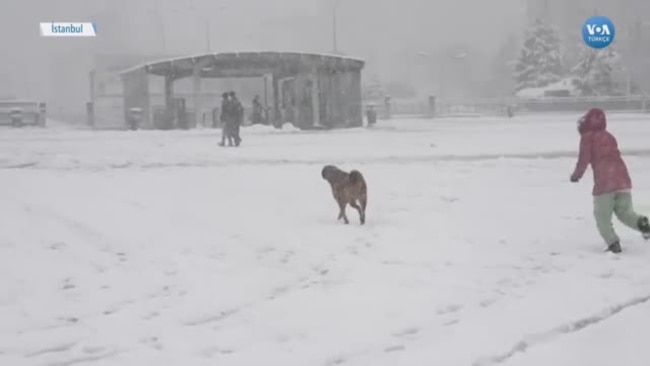 İstanbul’da Kar Etkisini Arttırdı