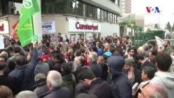 Cumhuriyet Gazetesi Önünde Protesto