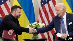 Başkan Joe Biden, Amerikan halkının uzun vadede Ukrayna'nın yanında olduğunu söyledi ve "Hâlâ tamamen işin içindeyiz” dedi.