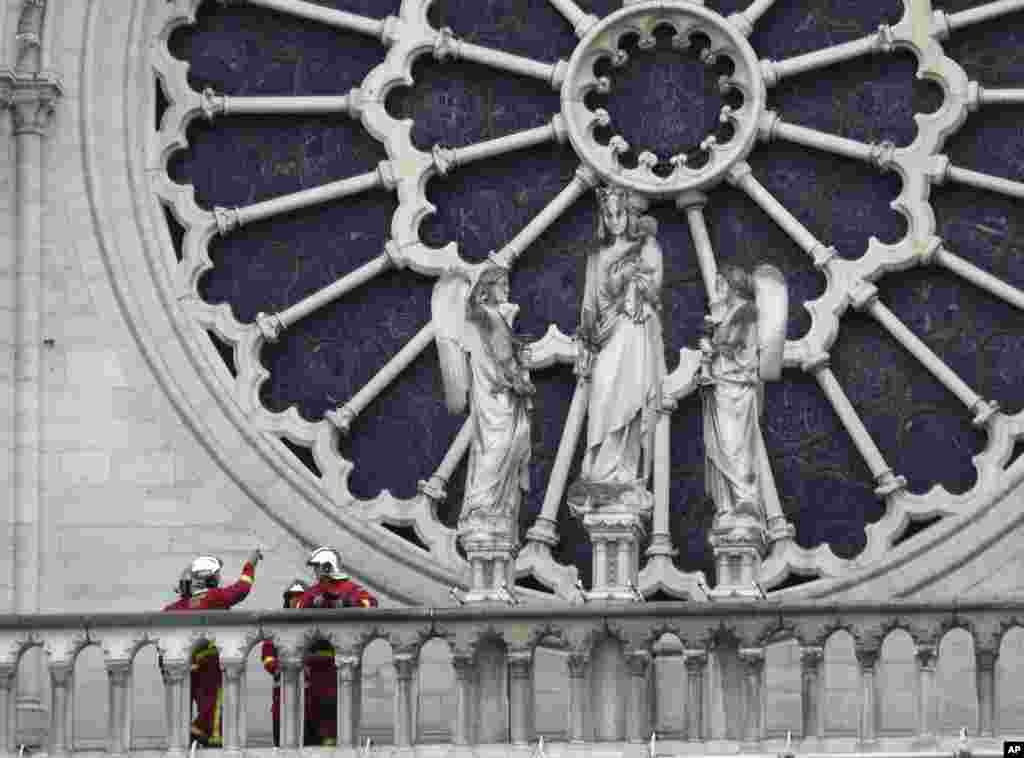 APTOPIX France Notre Dame Fire