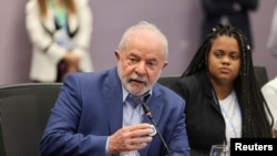 El presidente de Brasil, Luiz Inacio Lula da Silva, asiste a una reunión en la COP 27 en Sharm el-Sheik, Egipto, el 17 de noviembre de 2022.