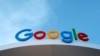 ARCHIVO - El logotipo de Google se ve en la casa de Google en CES 2024, una feria comercial anual de electrónica de consumo, en Las Vegas, Nevada, EEUU, el 10 de enero de 2024.
