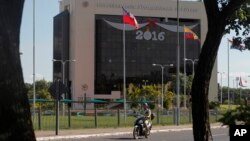 La sede de la CONMEBOL, en Asunción, Paraguay, fue allanada el 7 de enero de 2016.