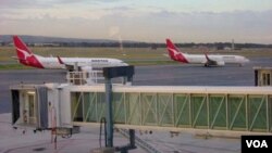 2 pesawat Qantas di bandara Inernasional Adelaide