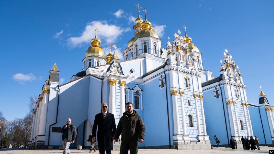 Джо Байден и Владимир Зеленский в Киеве. 20 февраля 20223 г. 