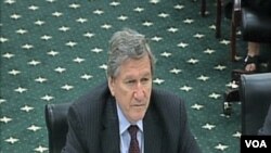 Richard Holbrooke, specijalni izaslanik predsjednika Obame za Afganistan i Pakistan, govori u kongresnom komitetu za usmjeravanje federalnih forndova