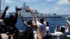 "중국 경비정, 남중국해서 필리핀 어선 접근 통제"