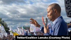 Moïse Katumbi, mokambi ya lingomba "Ensemble pour le changement" mpe moko na baye ya Lamuka, liboso ya bituluku na stade Afya, Goma, Nord-Kivu, 26 octobre 2019. (Twitter/Coalition Lamuka)