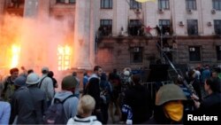 Odesa’da Rusya yanlısı militanlarla Ukrayna hükümetinin destekçileri arasında çıkan çatışma sırasında bir binada yangın çıktı. Olayda en az 31 kişi hayatını kaybetti.