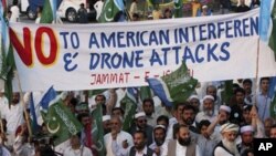 2011年4月在巴基斯坦白沙瓦地区举行的反对美国无人机袭击的集会