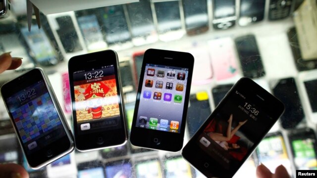 iPhones falsos en Shangai. Los nuevos y de verdad serán lanzados el próximo miércoles.