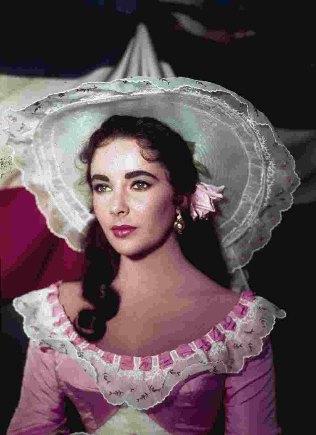 Imagen de 1957 de la actriz Elisabeth Taylor en su papel en la película 'Raintree County'.