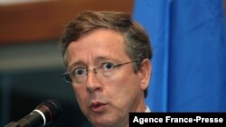 European Union’s ambassador to the WTO Joao Aguiar Machado delivers a speech in San Jose on Oct. 22, 2007.