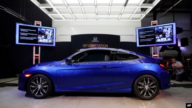 El Honda Civic Coupe 2016, que ganó el reconocimiento más importante de la industria al haber sido nombrado Mejor Auto del Año en Norteamérica.