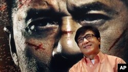 Jackie Chan saat konferensi pers peluncuran filmnya "Police Story 2013" di Singapura, 17 Desember 2013.