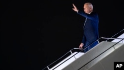 Tổng thống Joe Biden đến Sân bay Quốc tế Indira Gandhi, Ấn Độ, để tham dự hội nghị thượng đỉnh G20, vào ngày 8/9/2023, trước khi đến Việt Nam.