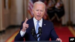 Predsjednik SAD Joe Biden govori o okončanju rata u Afganistanu, 31. avgusta 2021. (Foto: AP/Evan Vucci)
