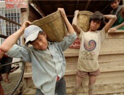 မြန်မာပြည်တွင်းက ကလေးအလုပ်သမားများ။