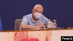 ARHIVA - Epidemiolog Predrag Kon na konferenciji za novinare Kriznog štaba