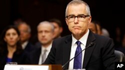 En su primera declaración pública, Andrew McCabe se comprometió a seguir cooperando con la investigación que hacen los legisladores.