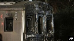 El tren de pasajeros Metro-North chocó con un SUV atascado en las vías al norte de la ciudad de Nueva York.