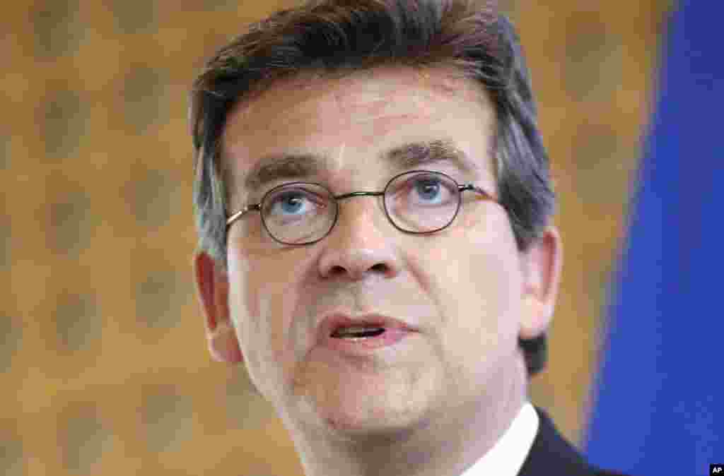 Outgoing Economy Minister Arnaud Montebourg speaks during a press conference. France&rsquo;s Socialist government dissolved on Monday after open feuding in the Cabinet over how much cutting or spending will revive the country&rsquo;s stagnant economy,&nbsp;in Paris, Aug.25, 2014.