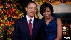 El presidente Barack Obama y la primera dama, Michelle Obama, desearon a las familias estadounidenses “Feliz Navidad” y alentaron a apoyar a las familias de militares.